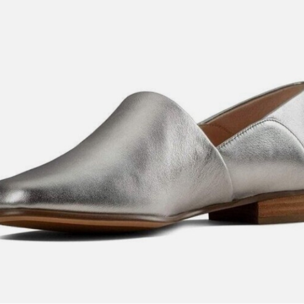 Clarks silver cushion plus almost new
